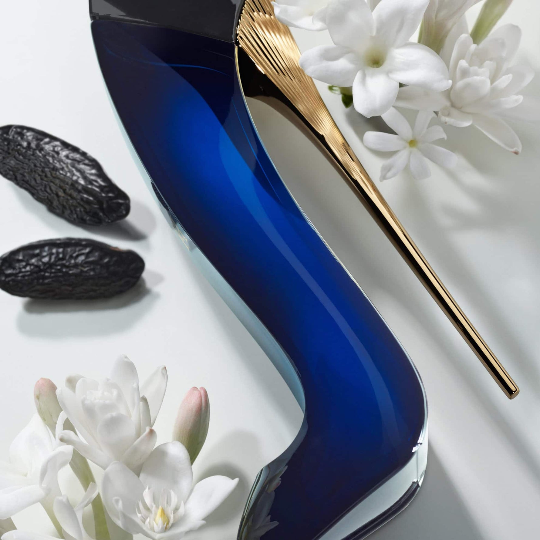 Carolina Herrera Good Girl Eau De Parfum – Luxury Sweet & Seductive Women’s Perfume (80ML)