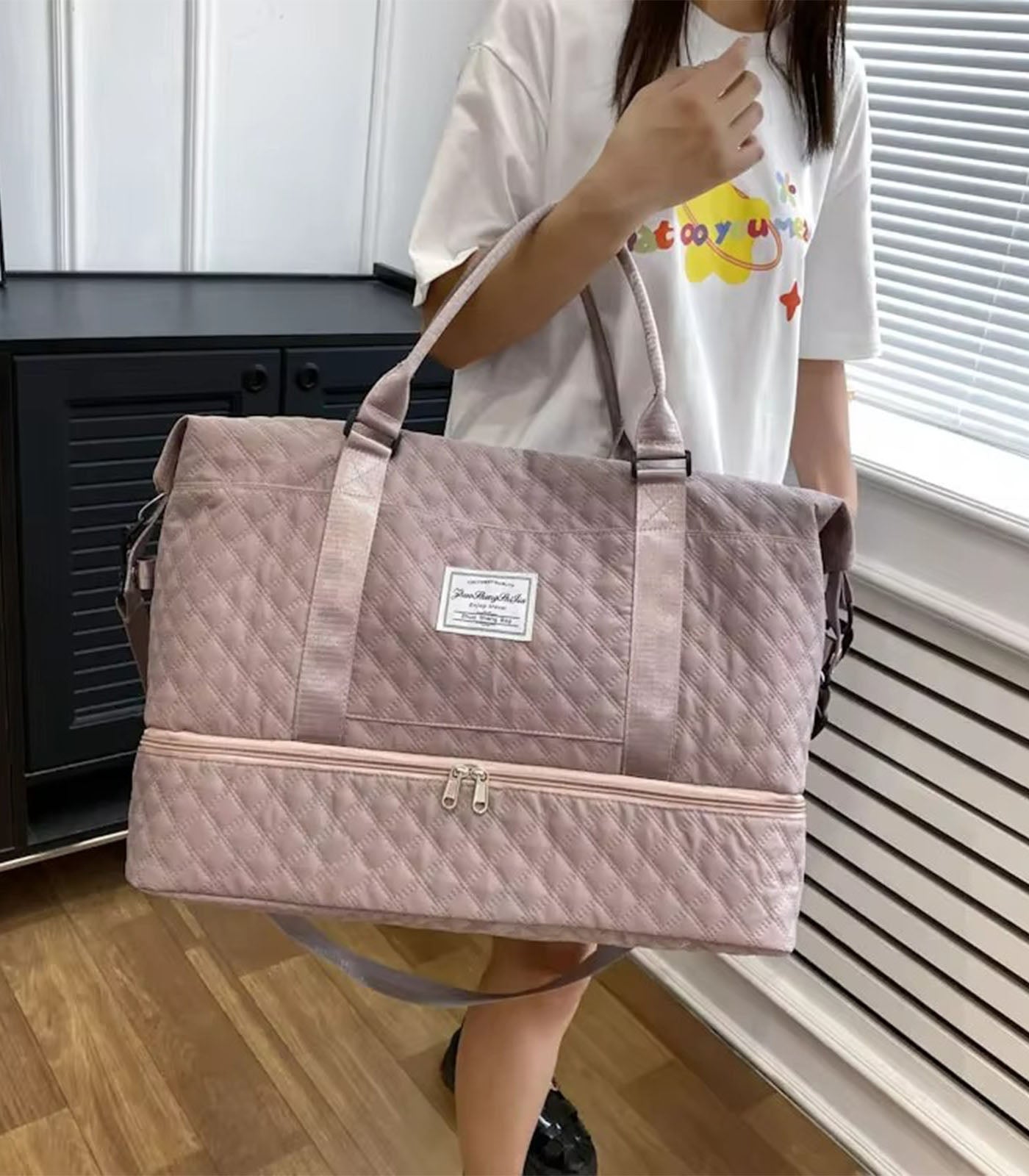 Large Capacity Women’s Sports Travel Bag – Fashionable Shoulder Multi Purpose Hand Luggage