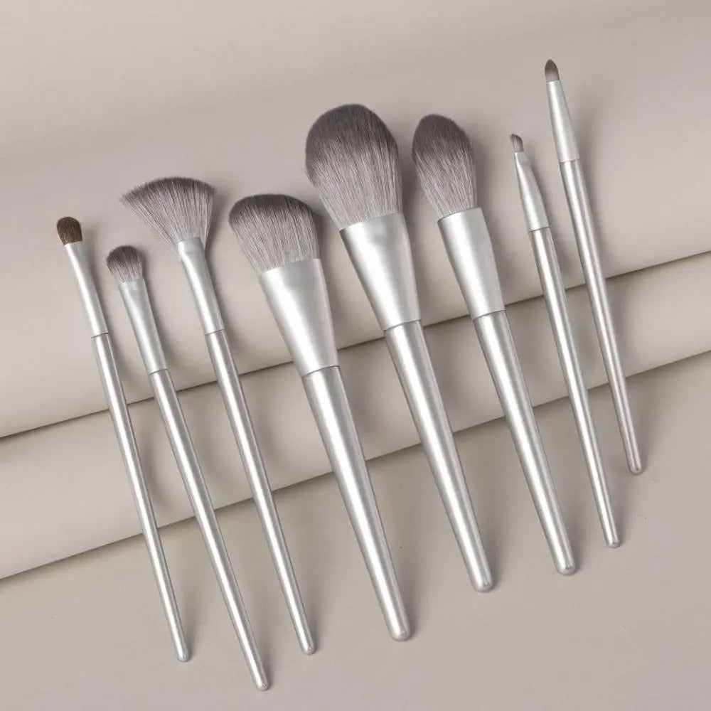 8-Piece Professional Makeup Brush Set with Storage Pouch – Soft Wool Fiber Cosmetic Brushes