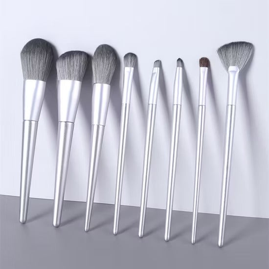 8-Piece Professional Makeup Brush Set with Storage Pouch – Soft Wool Fiber Cosmetic Brushes