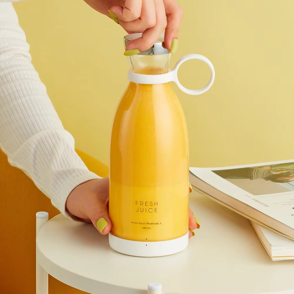Portable USB Electric Juicer Blender – Mini Fruit Mixer & Smoothie Maker Cup (420ml)