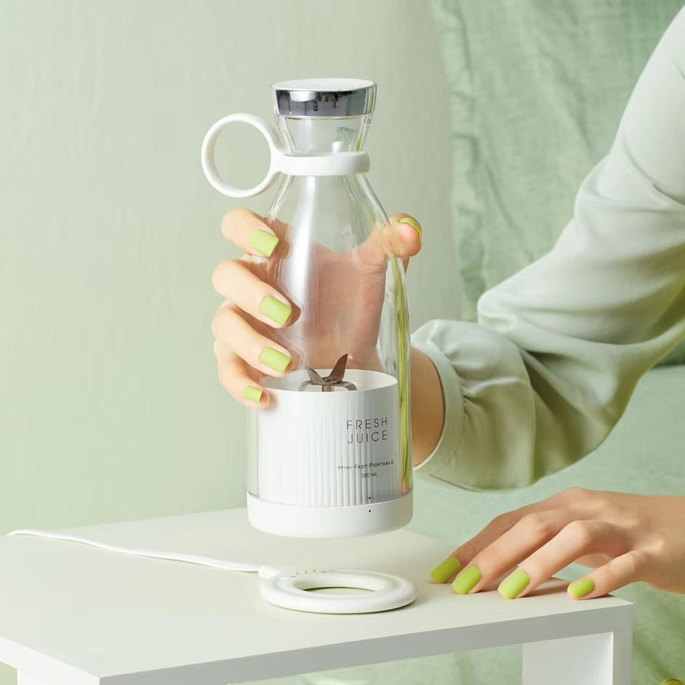Portable USB Electric Juicer Blender – Mini Fruit Mixer & Smoothie Maker Cup (420ml)